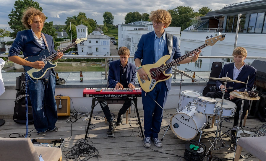 Fødselsdag 6 Live band spiller musik til en fødselsdagsfest